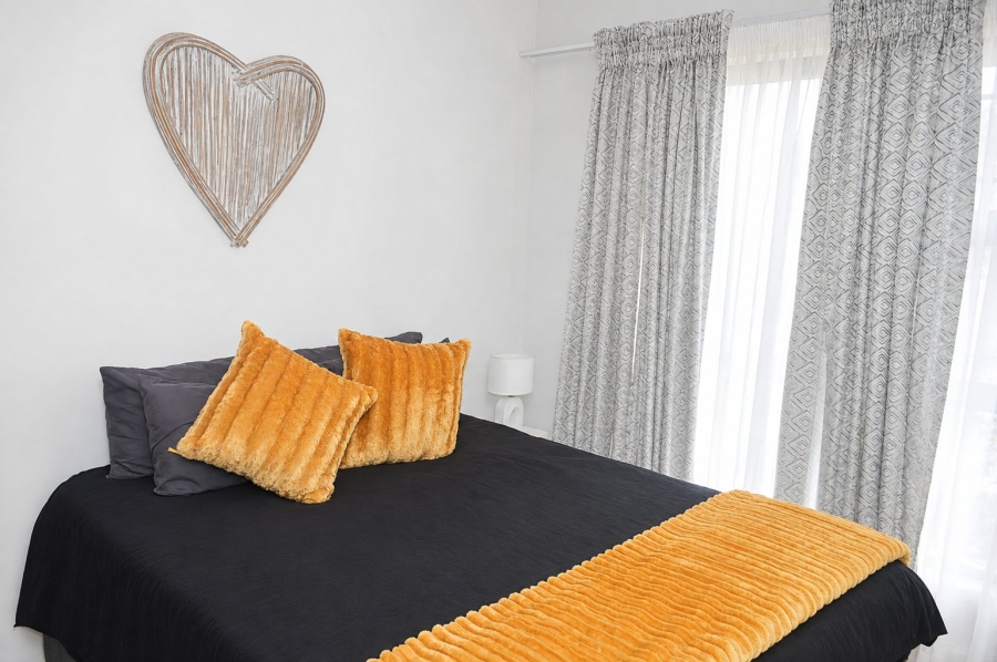 2 Bedroom Property for Sale in Flamwood North West